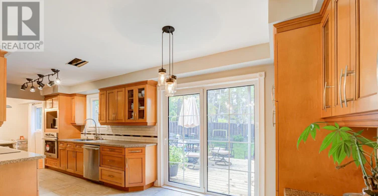 96 Rutledge Avenue, Newmarket, ON, L3Y 5T4 - 24
