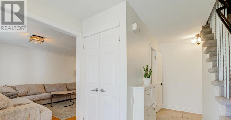 96 Rutledge Avenue, Newmarket, ON, L3Y 5T4 - 12