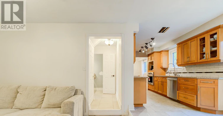96 Rutledge Avenue, Newmarket, ON, L3Y 5T4 - 28