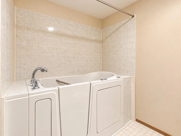 204-7156 121 Street, Surrey, BC, V3W 0J6 - 5