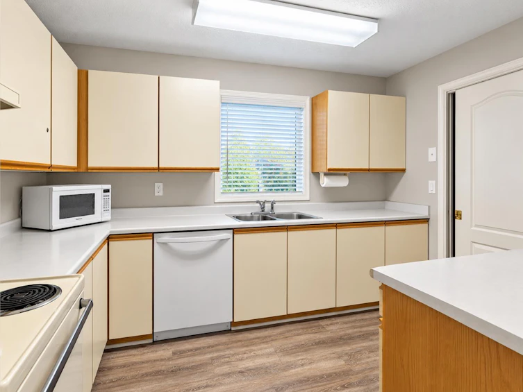 204-7156 121 Street, Surrey, BC, V3W 0J6 - 3