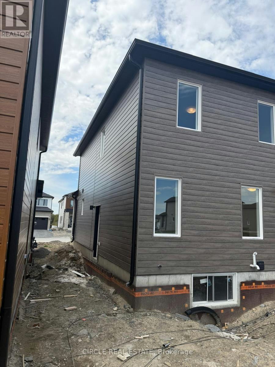64 Creighton Drive, Loyalist, ON, K0H 2H0 - 4