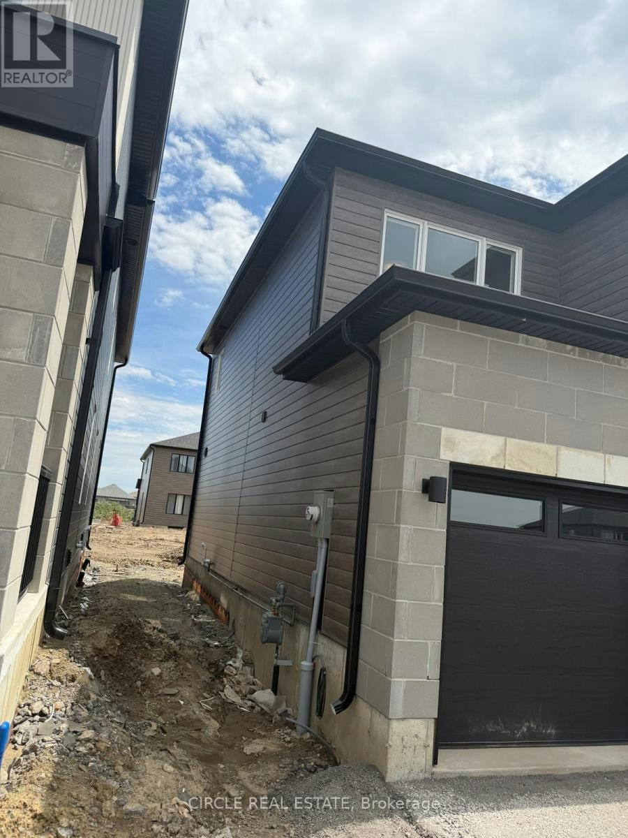 64 Creighton Drive, Loyalist, ON, K0H 2H0 - 3