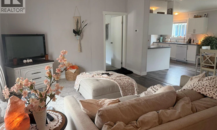 15-1705 Hillier Road