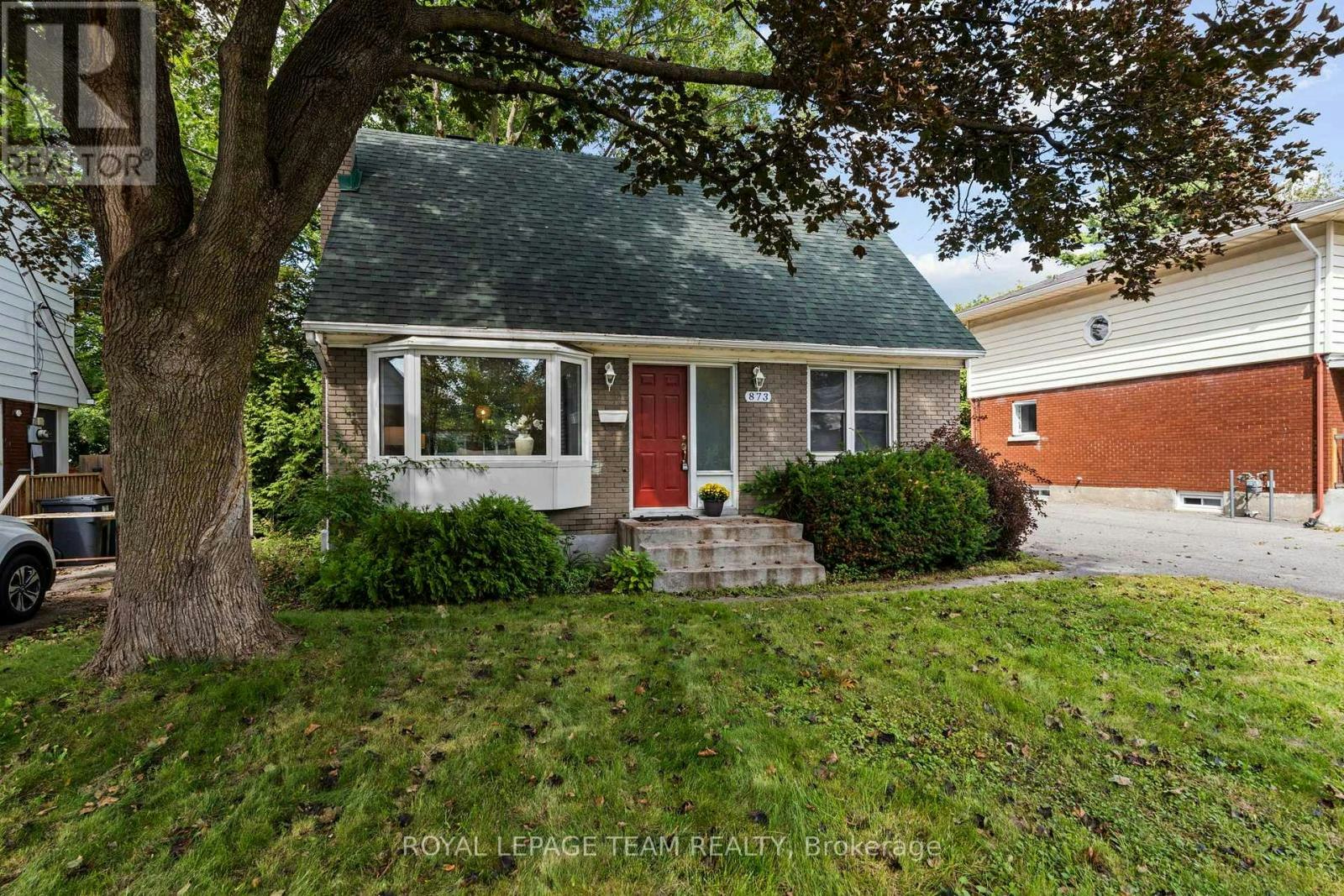 873 Smyth Road, Ottawa, ON, K1G 1P4