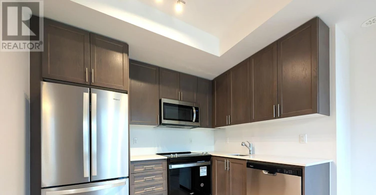 16-14 Lytham Green Circle, Newmarket, ON, L3Y 0C7 - 6