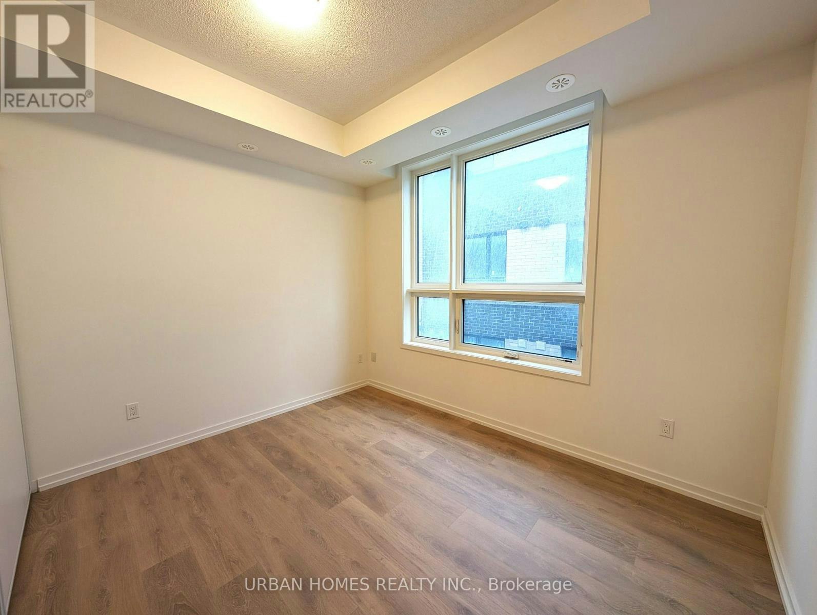 16-14 Lytham Green Circle, Newmarket, ON, L3Y 0C7 - 9