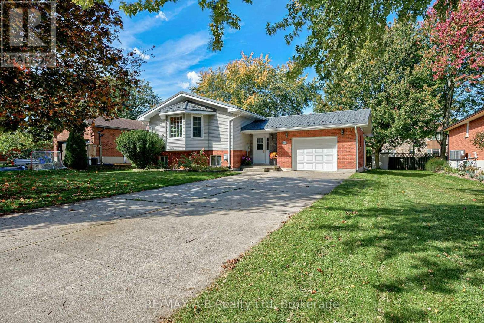 224 Morenz Drive, West Perth, ON, N0K 1N0