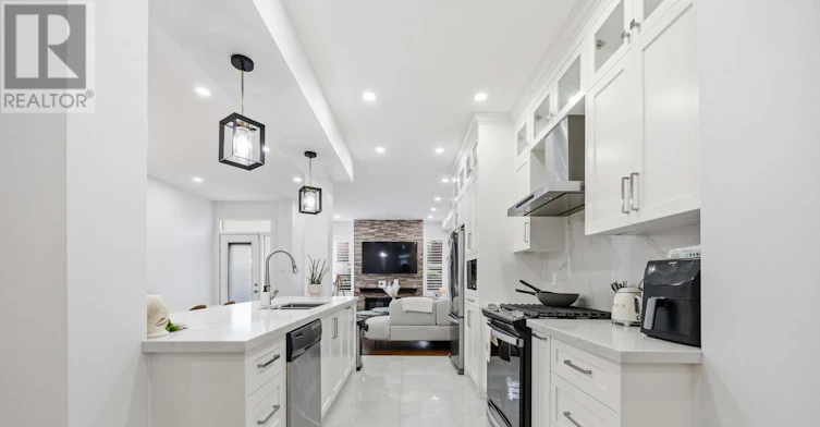 R1-140 Laramie Crescent, Vaughan, ON, L6A 0R1 - 4