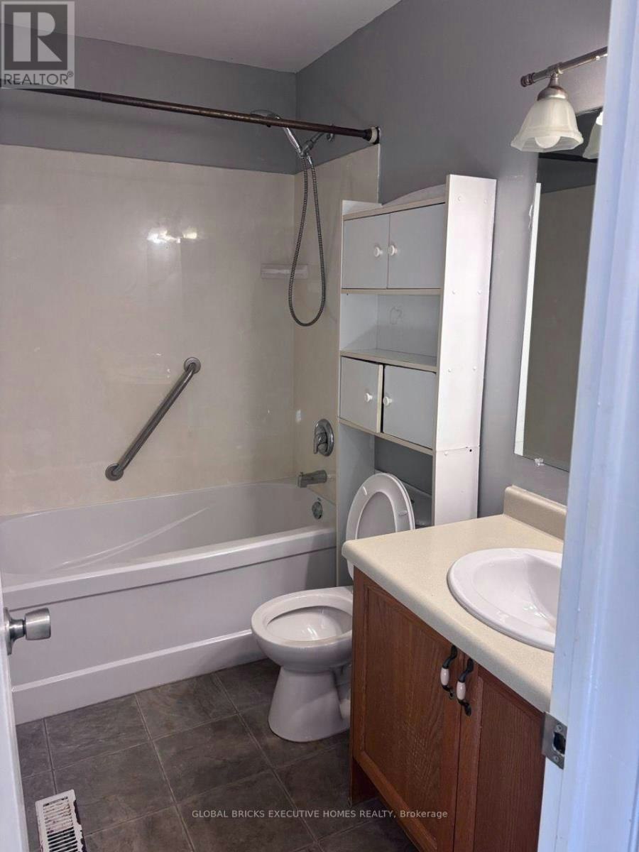173 Martinet Avenue, London, ON, N5V 4K2 - 5