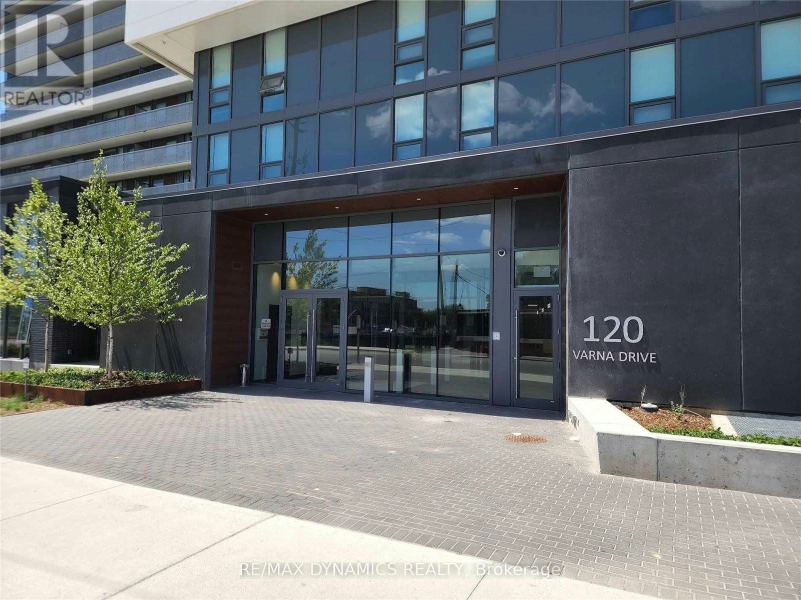 1002-120 Varna Drive, Toronto, ON, M6A 0B3 - 2