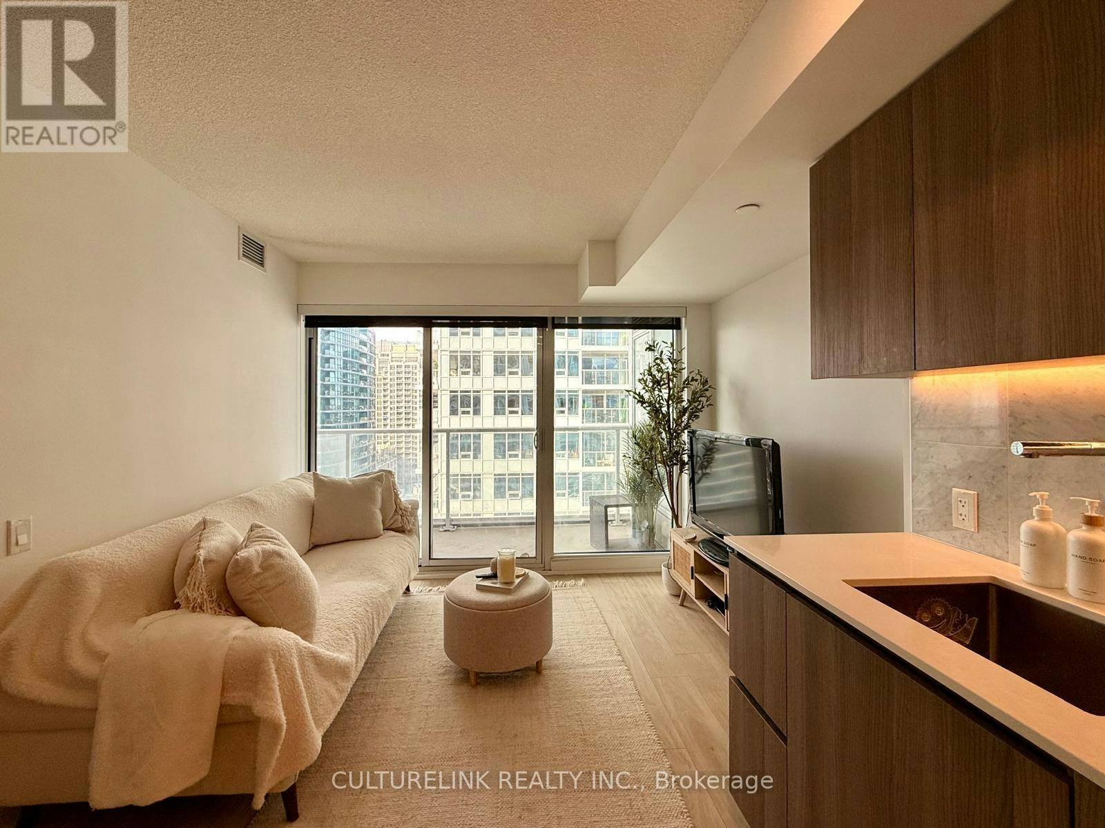 2205-17 Bathurst Street, Toronto, ON, M5V 0N1 - 4