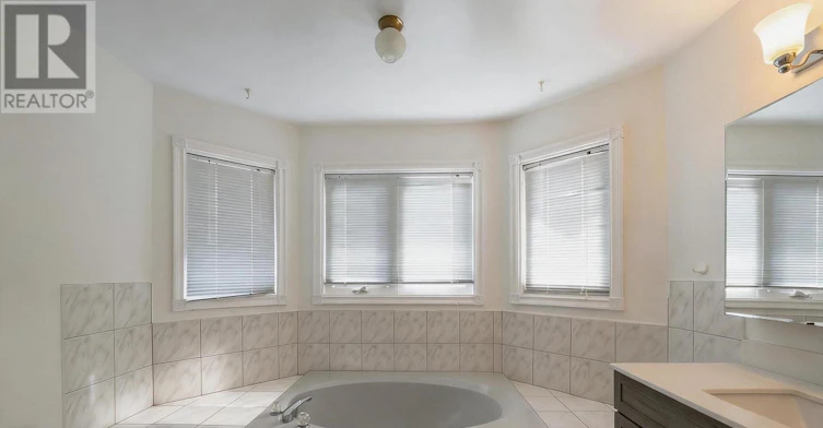 36 Dawlish Avenue, Aurora, ON, L4G 6R4 - 19