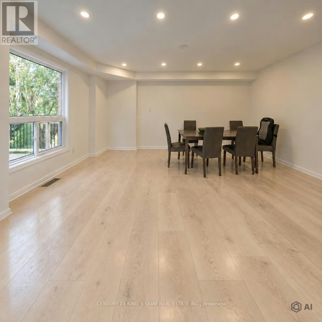 36 Dawlish Avenue, Aurora, ON, L4G 6R4 - 7
