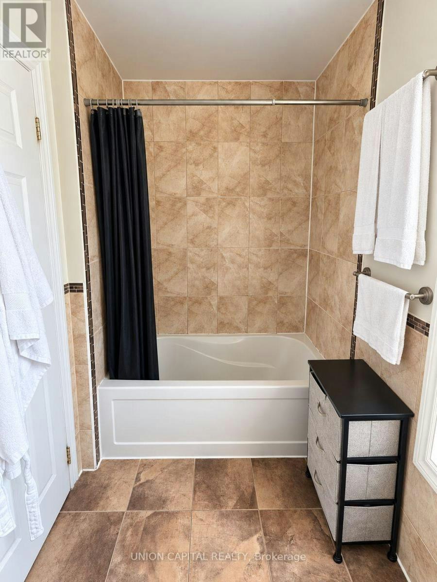 UPPER-84 Runnymede Road, Toronto, ON, M6S 2Y3 - 6