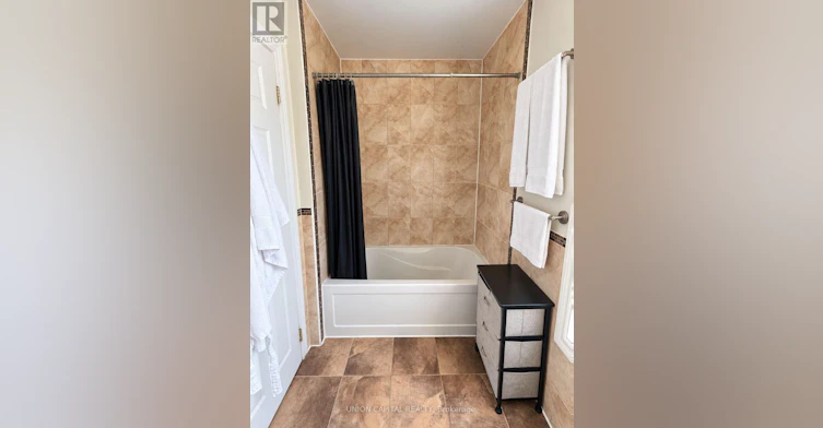 UPPER-84 Runnymede Road, Toronto, ON, M6S 2Y3 - 6