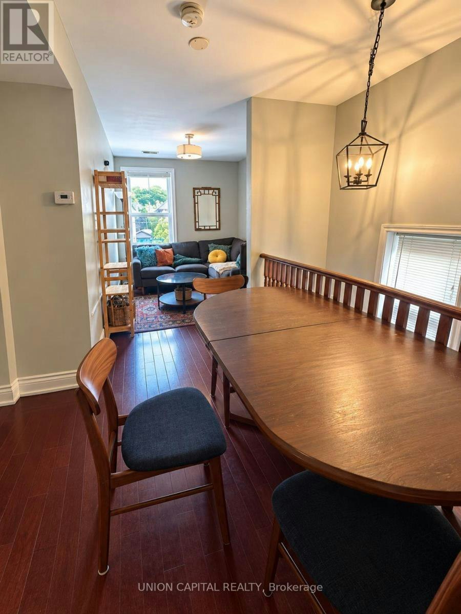 UPPER-84 Runnymede Road, Toronto, ON, M6S 2Y3 - 2
