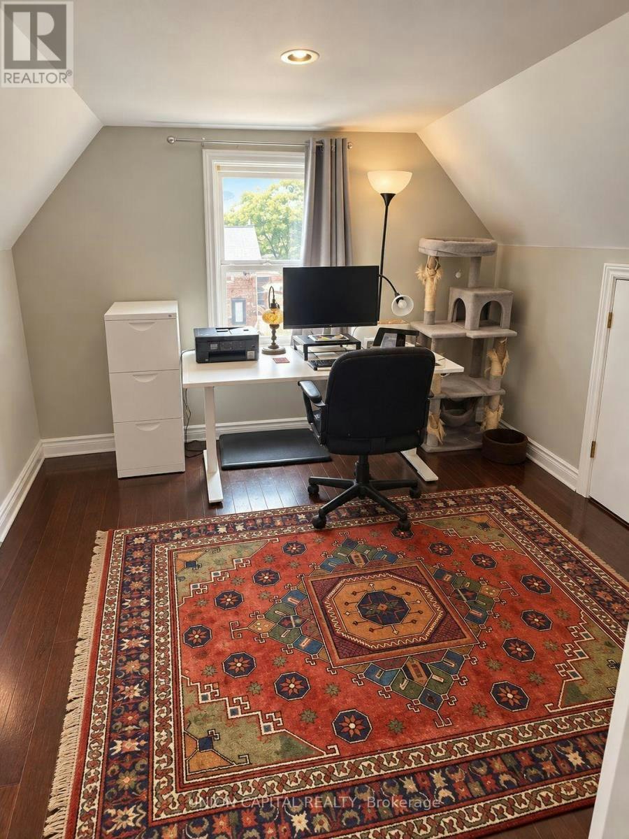 UPPER-84 Runnymede Road, Toronto, ON, M6S 2Y3 - 8