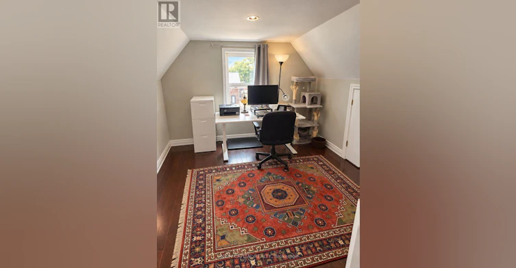 UPPER-84 Runnymede Road, Toronto, ON, M6S 2Y3 - 8