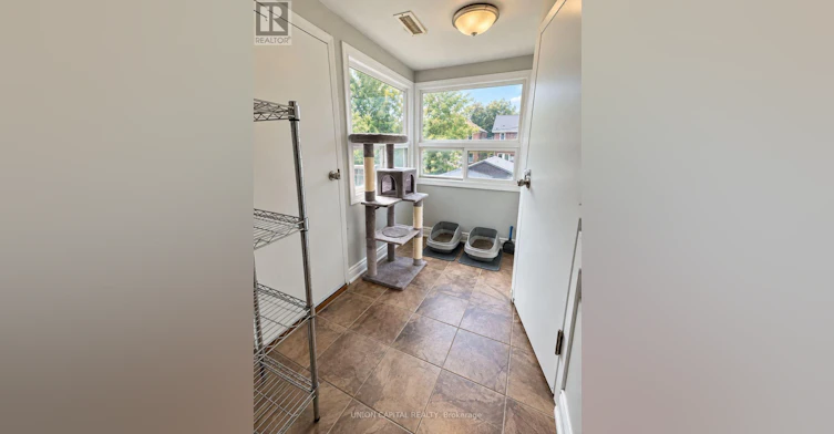 UPPER-84 Runnymede Road, Toronto, ON, M6S 2Y3 - 4