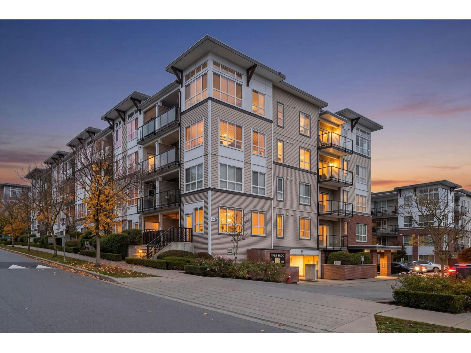 416-6468 195a Street, Surrey, BC, V4N 6R6