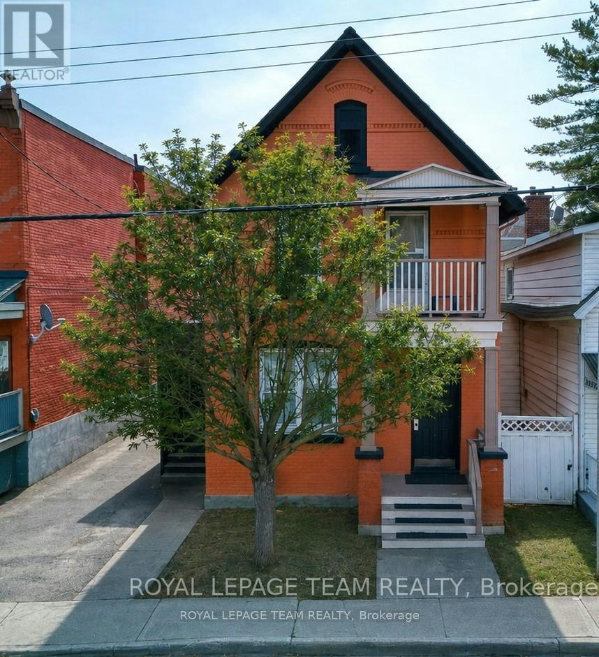 158 St Andrew Street, Ottawa, ON, K1N 5G4