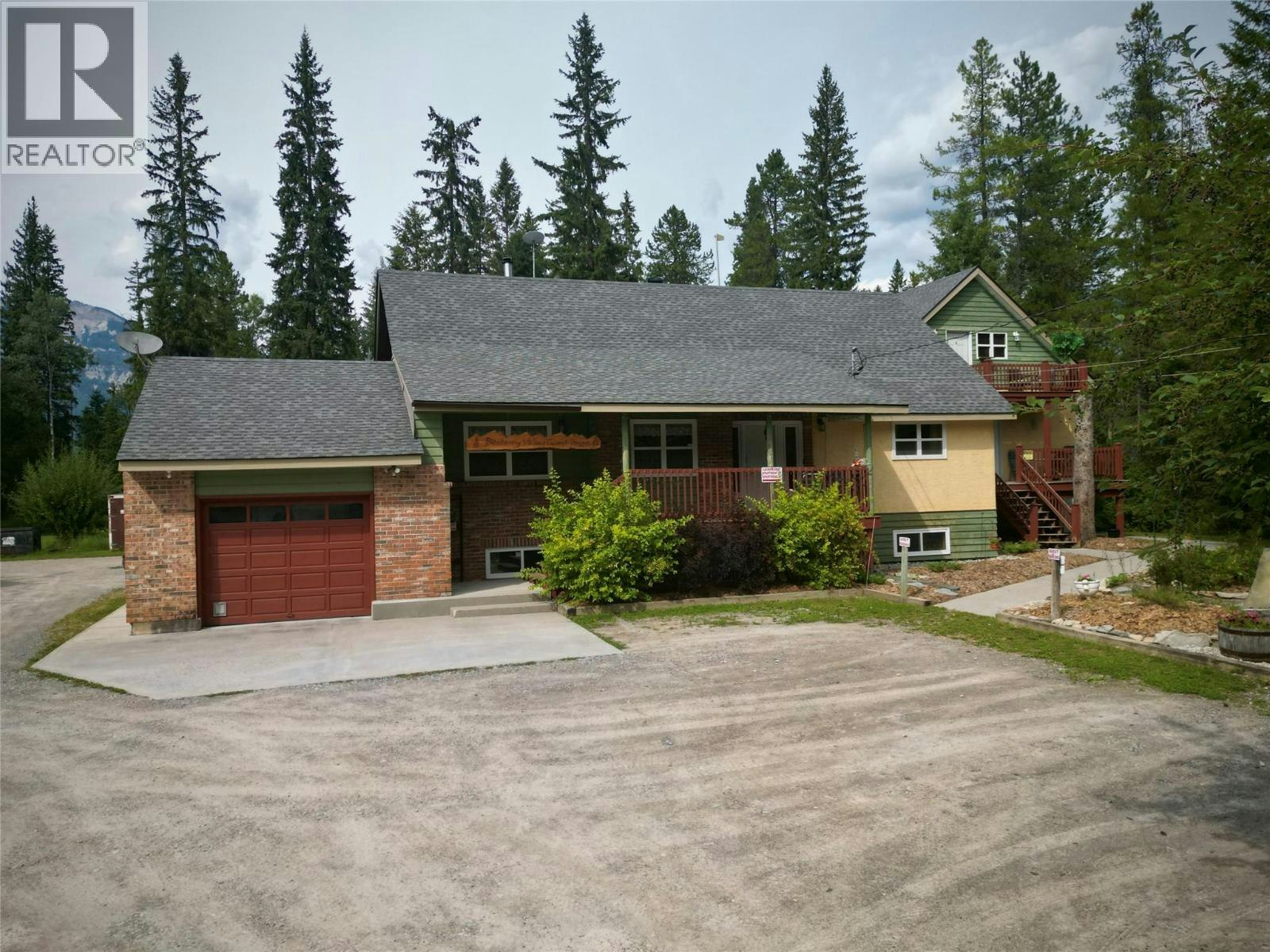 1693 Oberg Johnson Road, Golden, BC, V0A 1H1