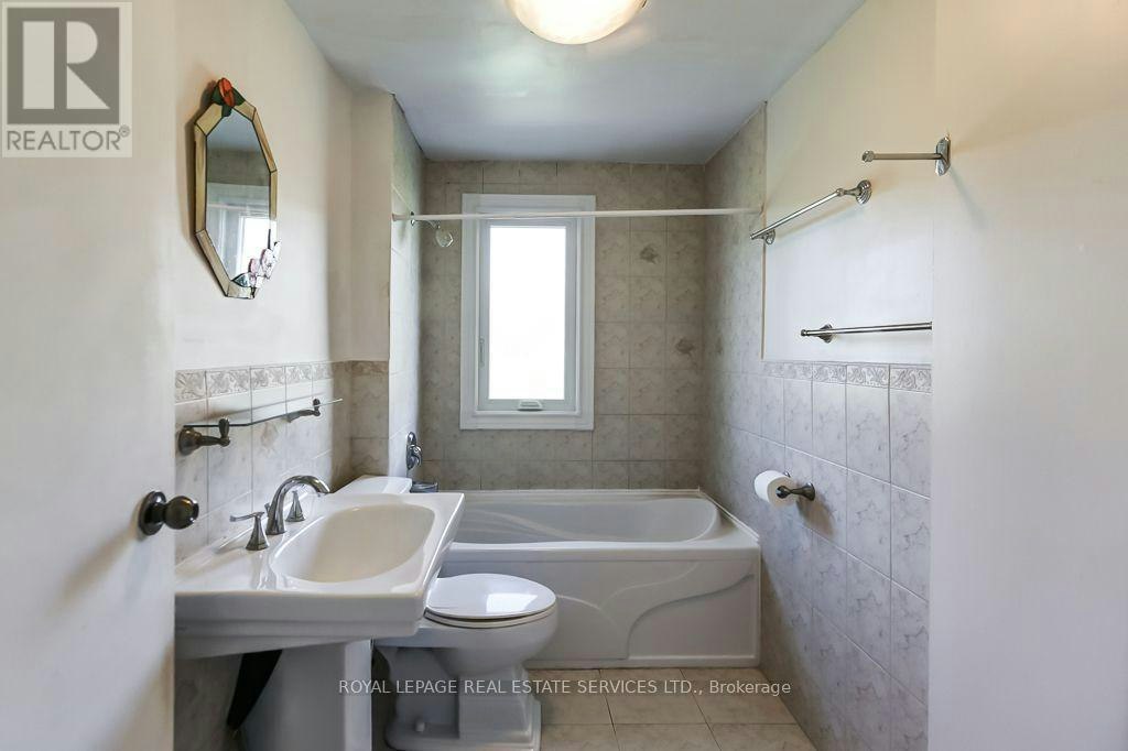 MAIN-1695 Coram Crescent, Mississauga, ON, L4X 1L1 - 19