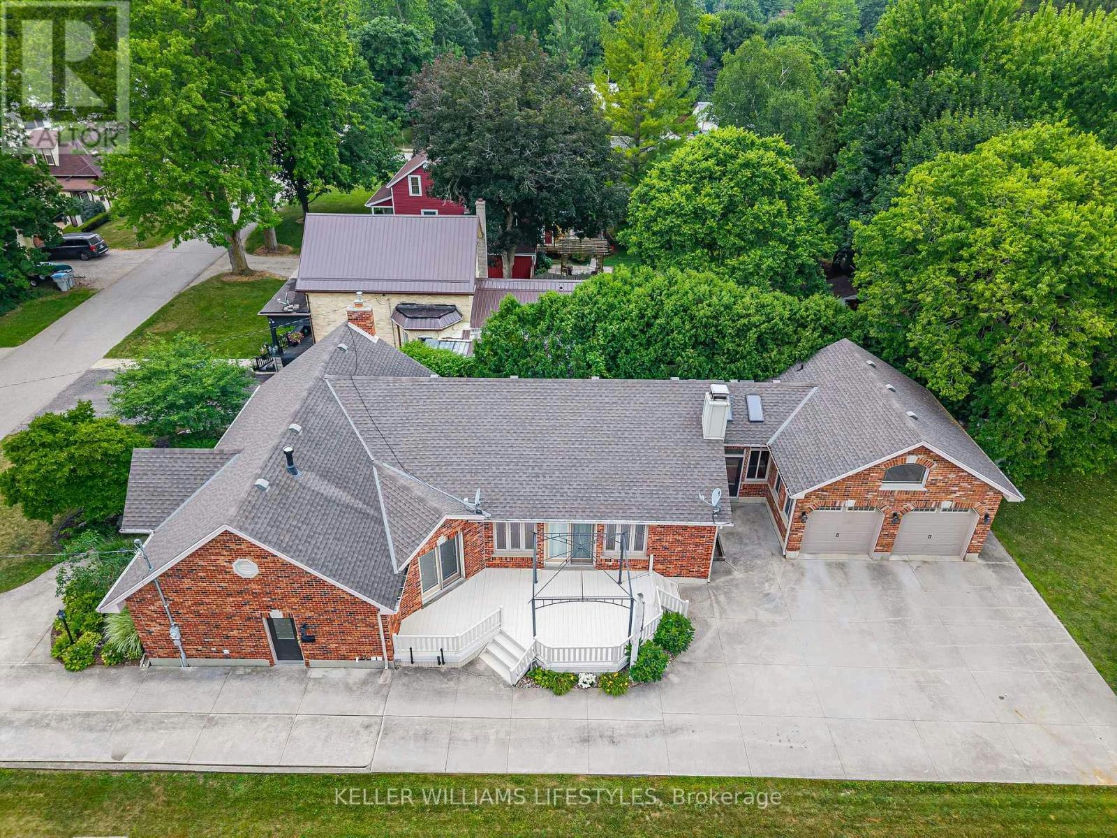 194 High Street, North Middlesex, ON, N0M 1A0