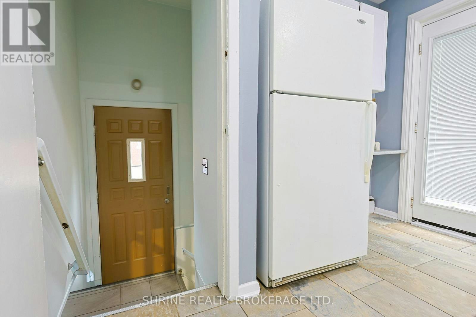 UPPER-321 Salisbury Street, London, ON, N5Y 3A8 - 10