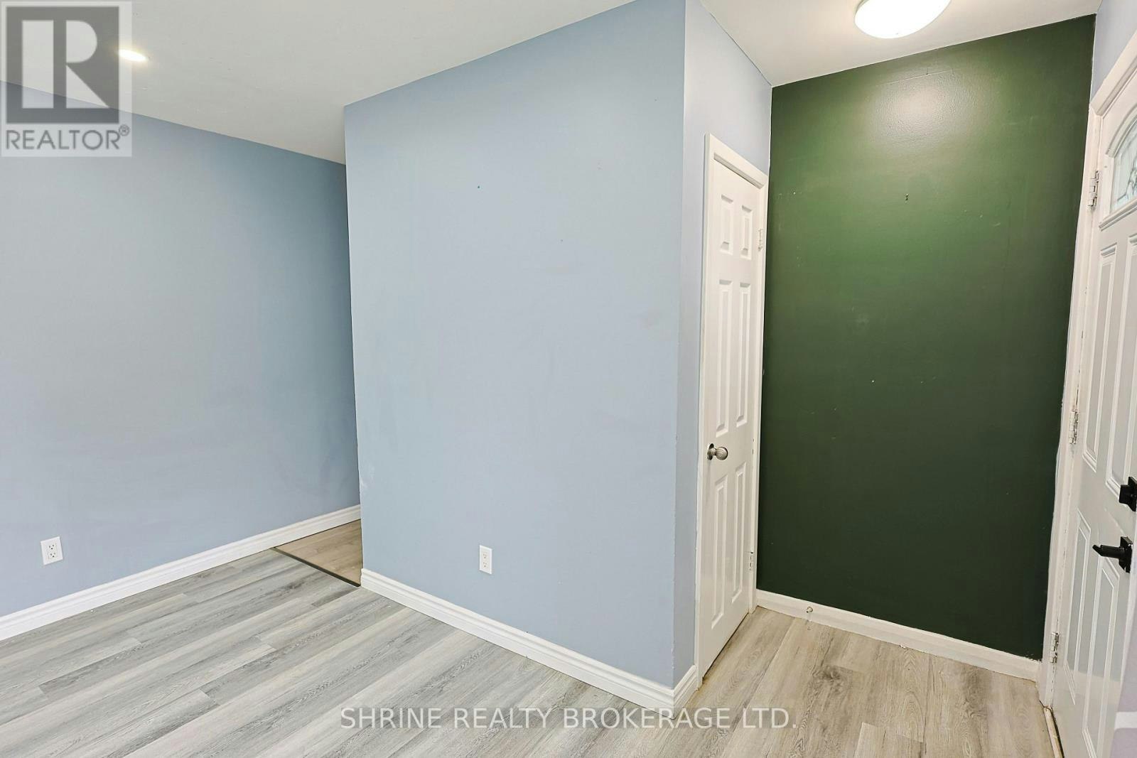 UPPER-321 Salisbury Street, London, ON, N5Y 3A8 - 12