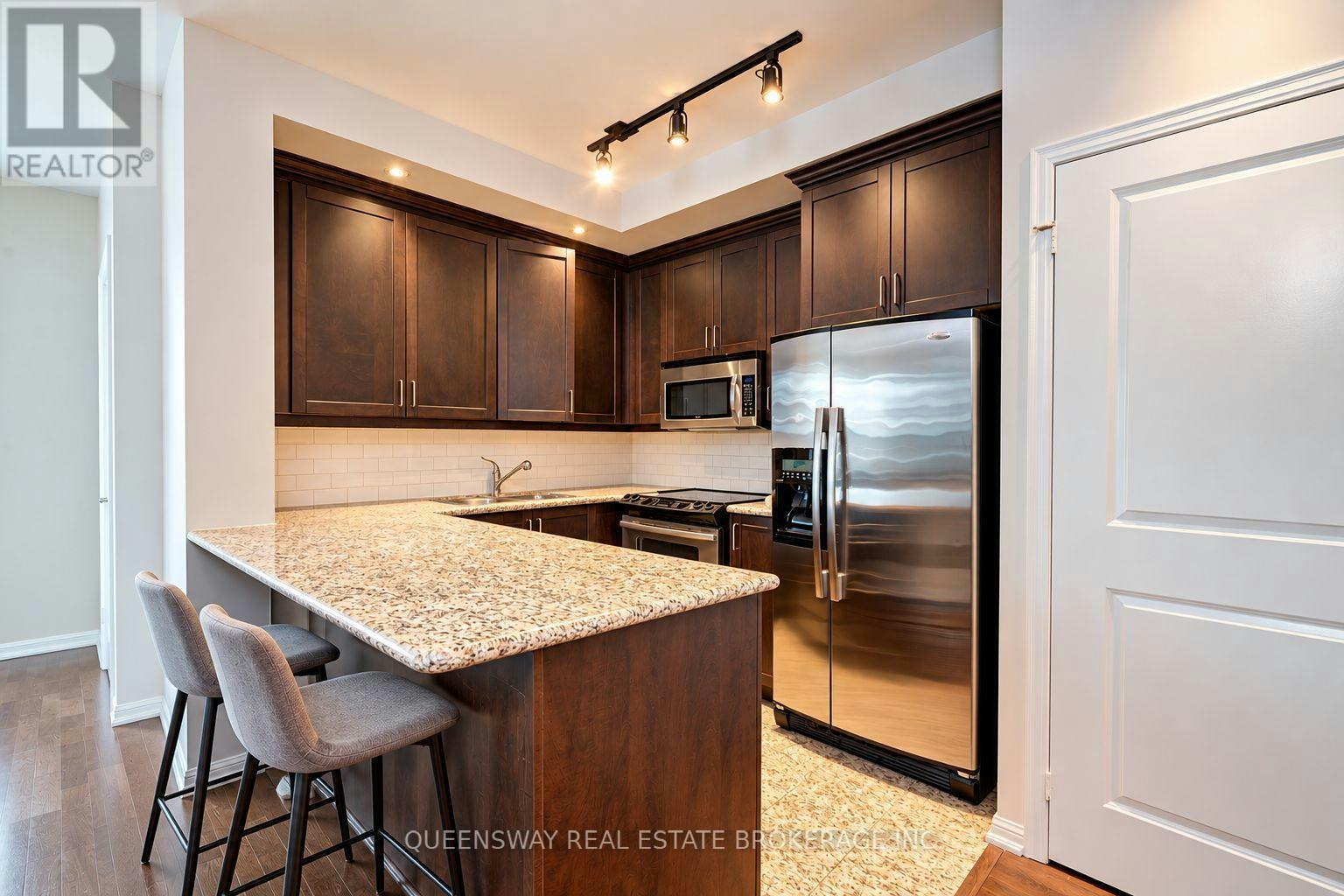 401-628 Fleet Street, Toronto, ON, M5V 1A8 - 4