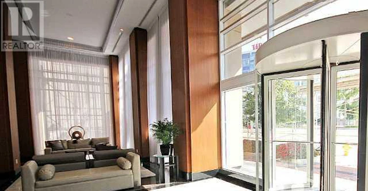 401-628 Fleet Street, Toronto, ON, M5V 1A8 - 2