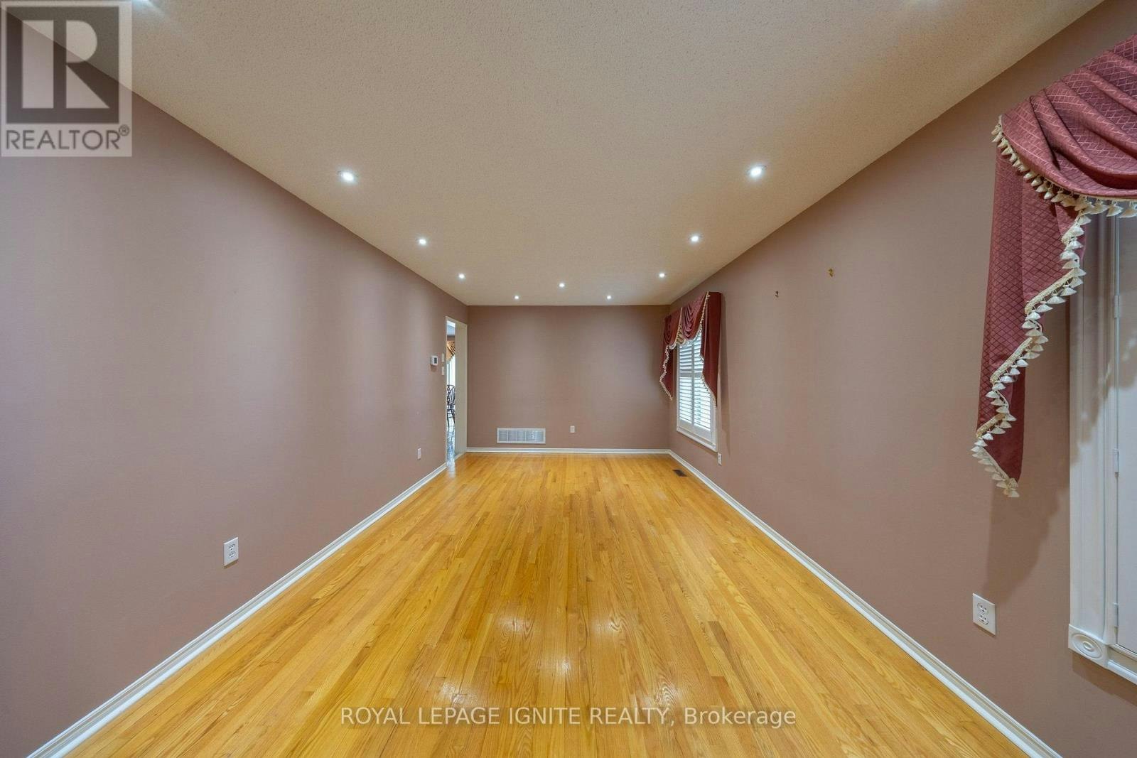 5 Kruger Road, Markham, ON, L3S 3X1 - 6