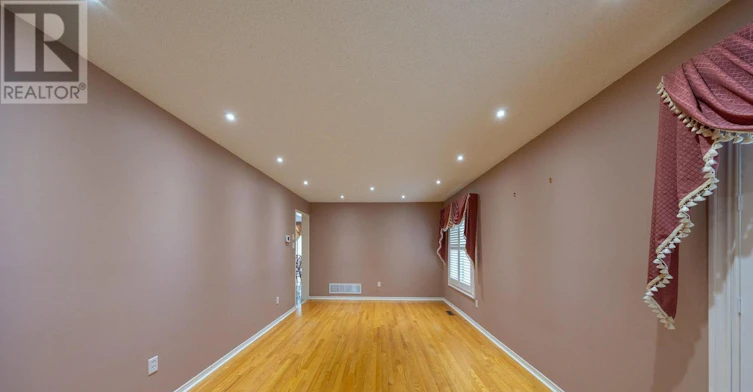 5 Kruger Road, Markham, ON, L3S 3X1 - 6