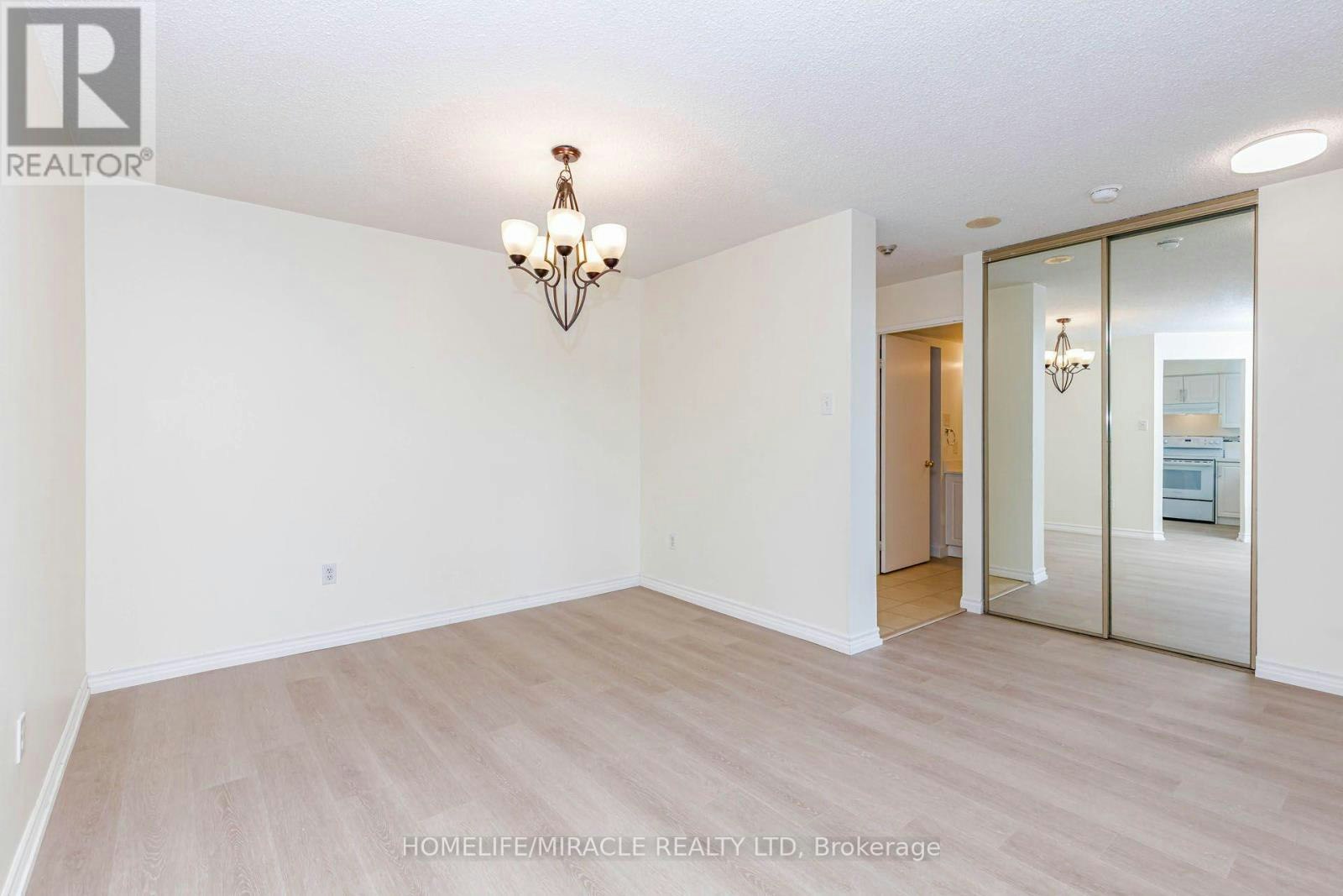 804-12 Laurelcrest Street, Brampton, ON, L6S 5Y4 - 14