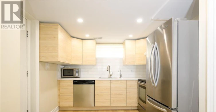 LOWER 2-347 York Road, Burlington, ON, L7R 3X5 - 2