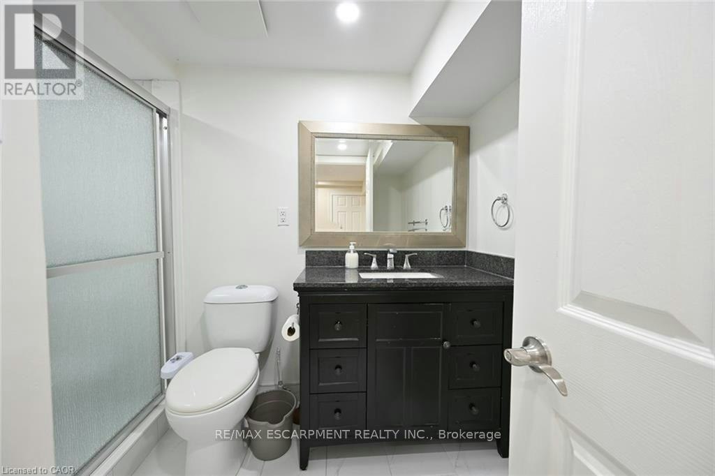 LOWER 2-347 York Road, Burlington, ON, L7R 3X5 - 9