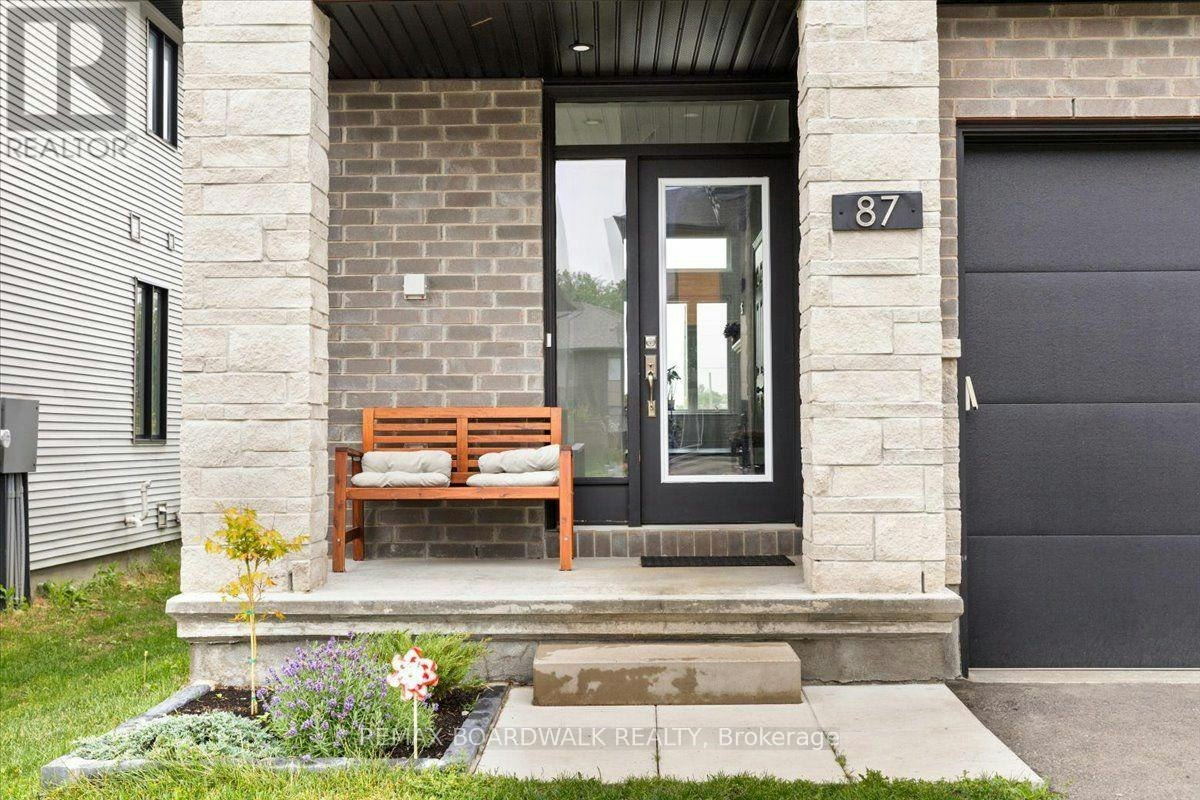 87 Canvasback Ridge, Ottawa, ON, K4M 0P4 - 2
