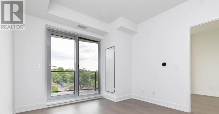 603-8 Manor Road W, Toronto, ON, M4S 0E6 - 4