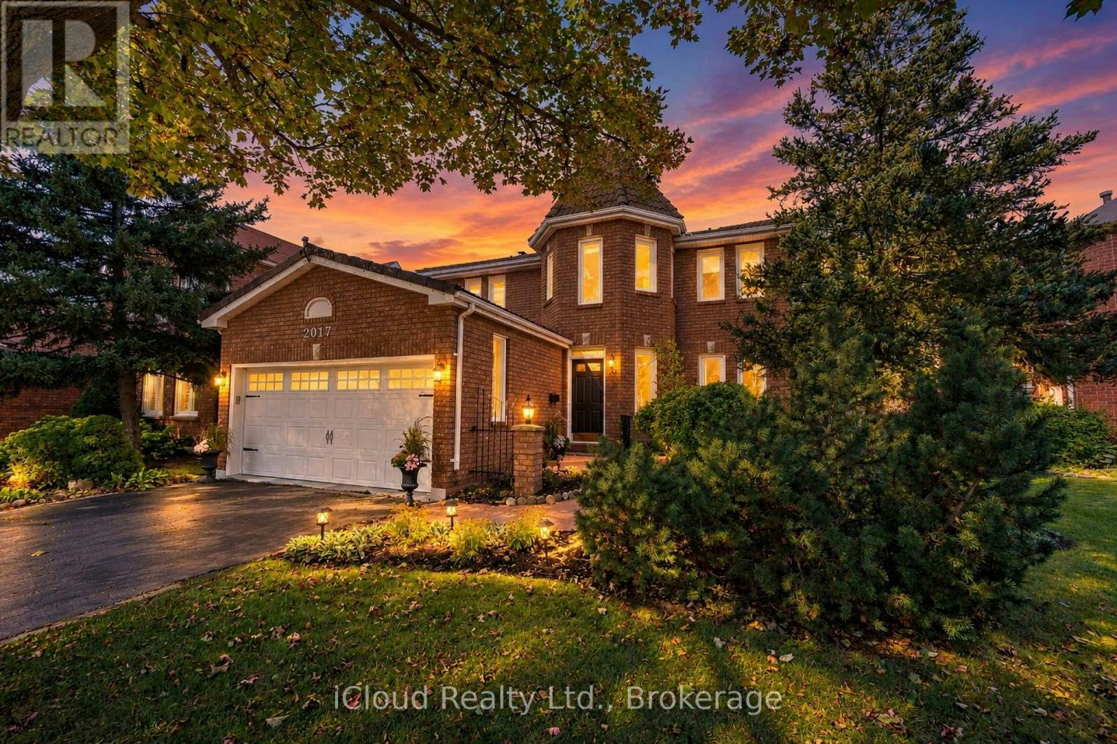 2017 Grenville Drive, Oakville, ON, L6H 3Z3