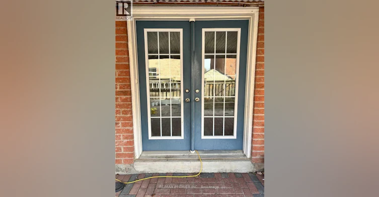96 Mynden Way, Newmarket, ON, L3X 3B1 - 3