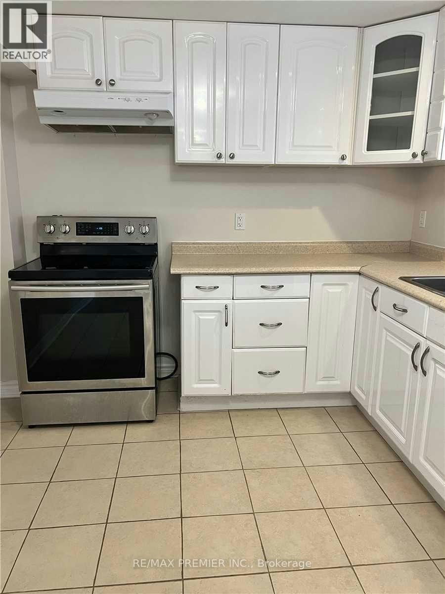 96 Mynden Way, Newmarket, ON, L3X 3B1 - 9