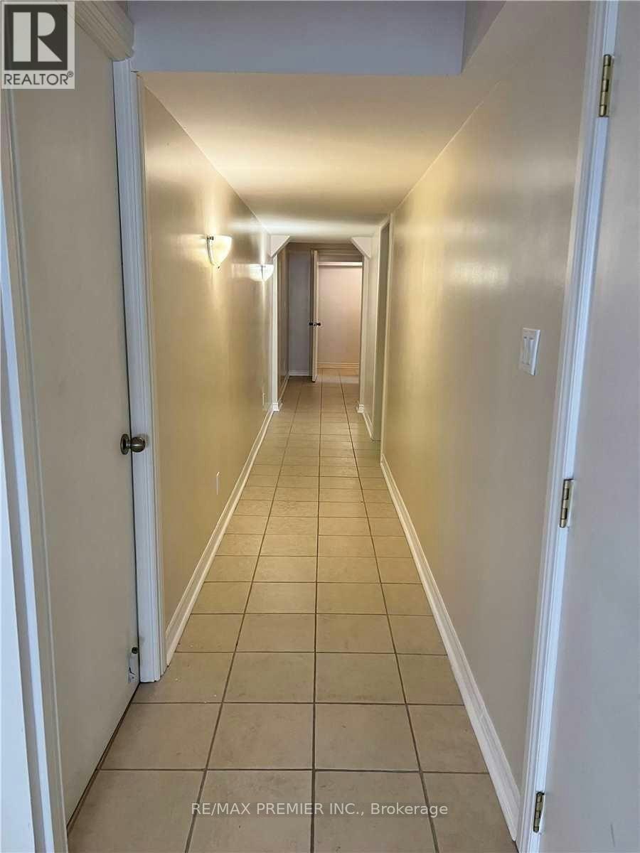 96 Mynden Way, Newmarket, ON, L3X 3B1 - 8