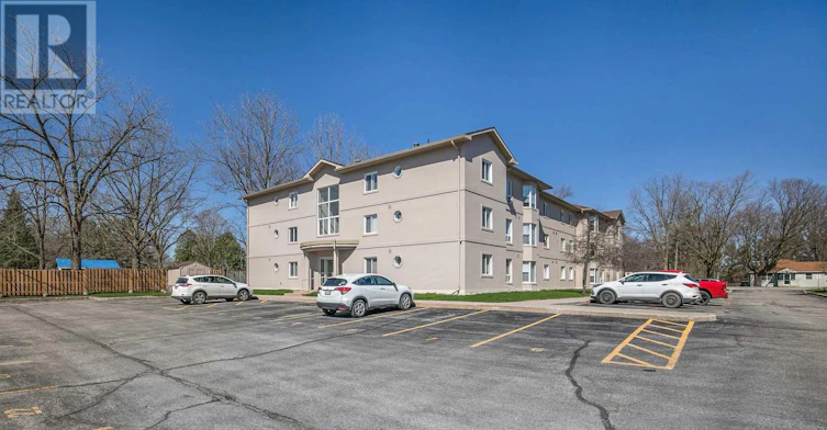 303-107 Bond Street, Orillia, ON, L3V 1J7 - 2