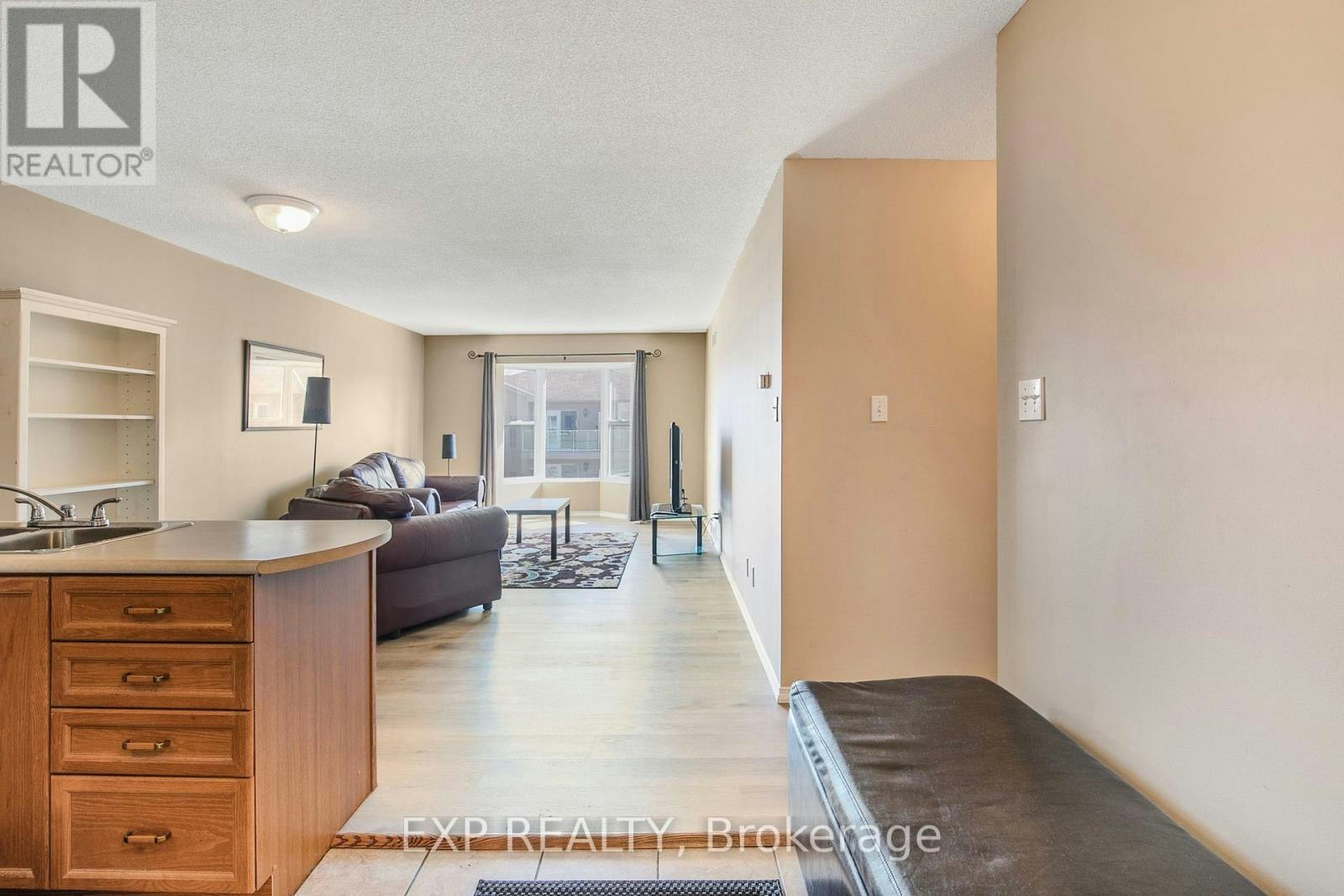 303-107 Bond Street, Orillia, ON, L3V 1J7 - 6