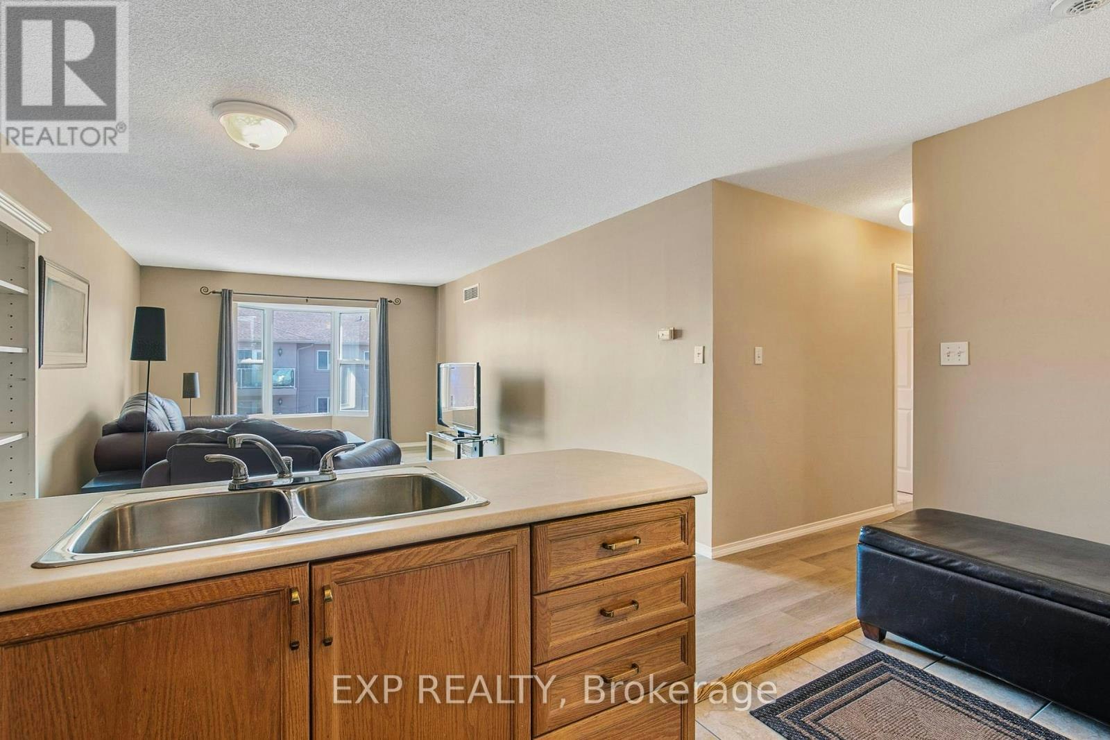 303-107 Bond Street, Orillia, ON, L3V 1J7 - 10