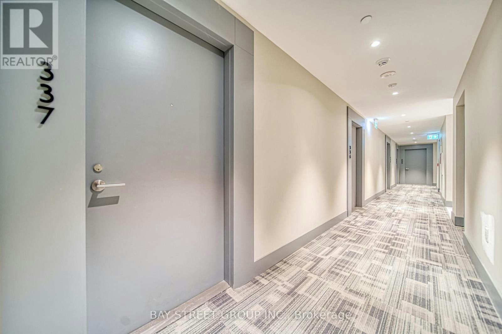337-20 O'neill Road, Toronto, ON, M3C 0R2 - 4
