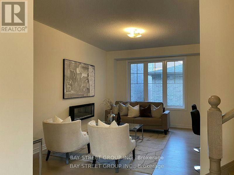 315 Coronation Road, Whitby, ON, L1P 0P8 - 4