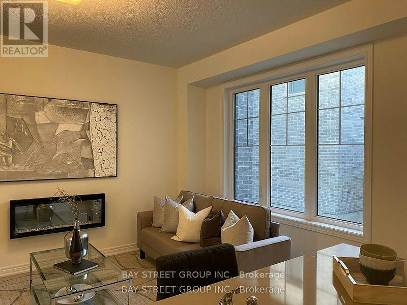 315 Coronation Road, Whitby, ON, L1P 0P8 - 9